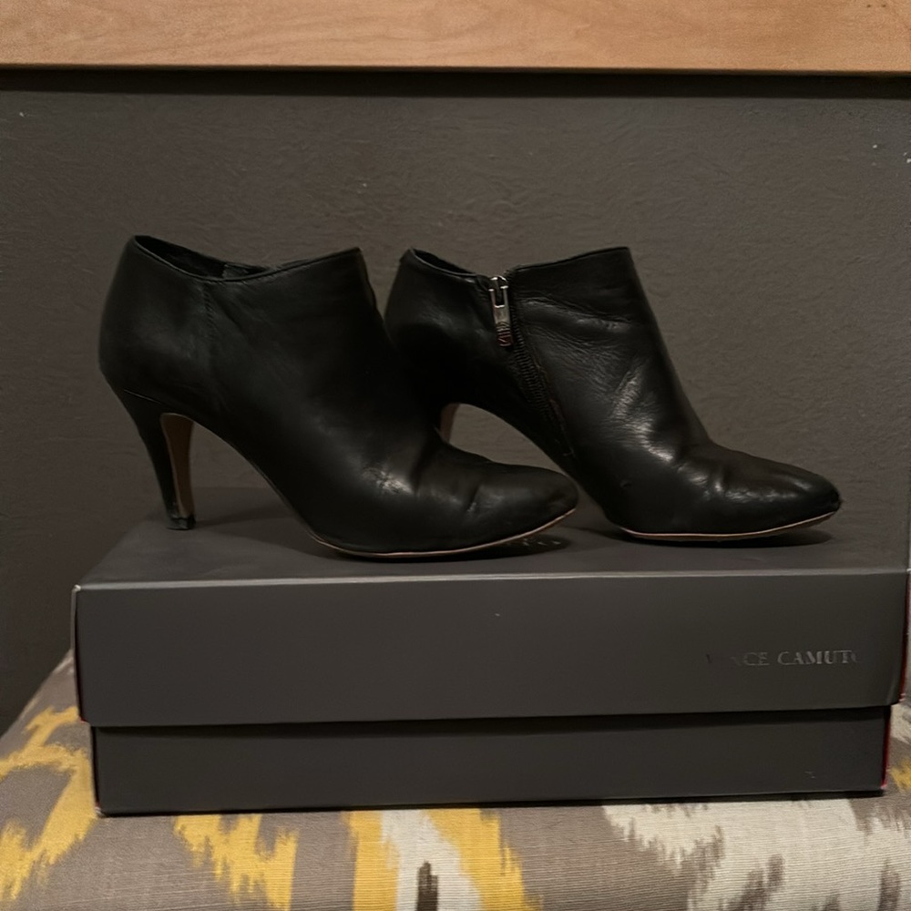 Vince Camuto VC-Vive Black nappa 7.5